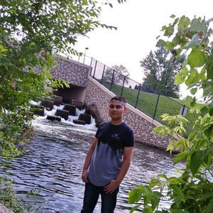 Meet your Posher, Jonathan